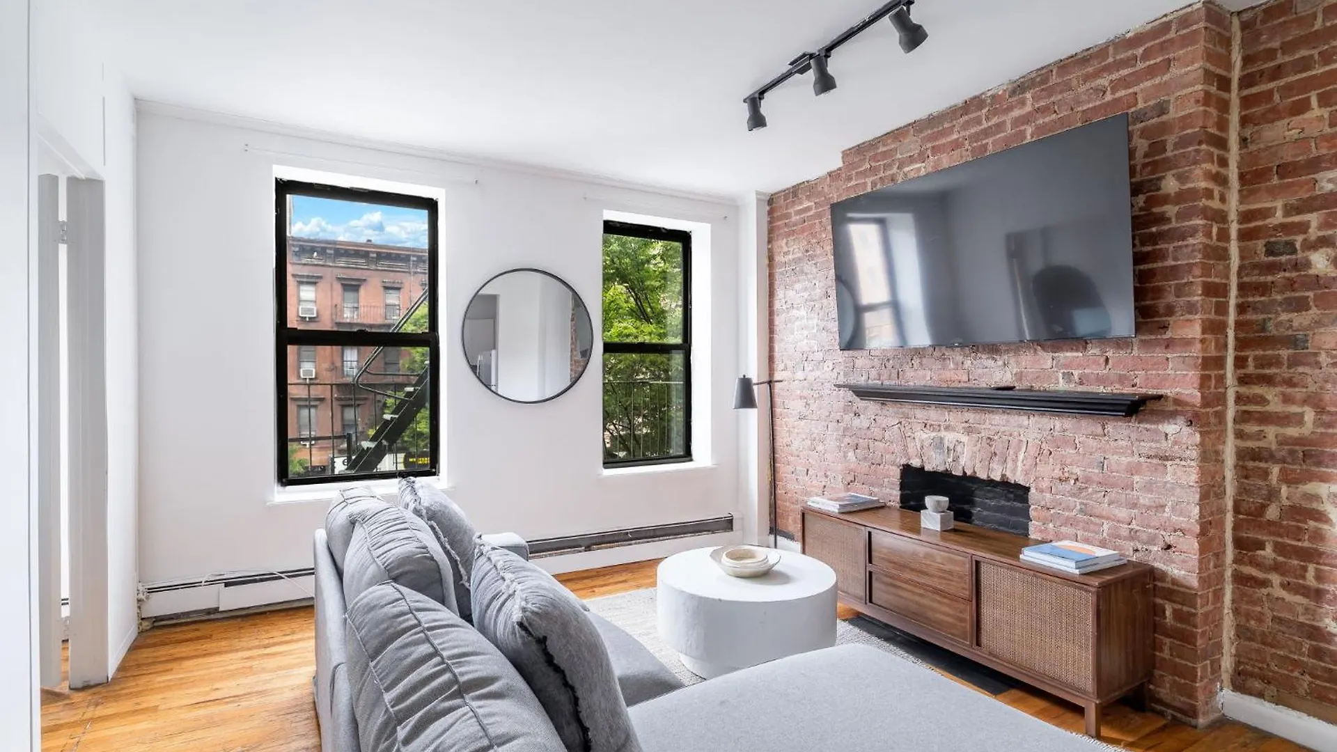 Central And Cozy 3Br 1Ba Escape In Hells Kitchen Close To Times Square New York