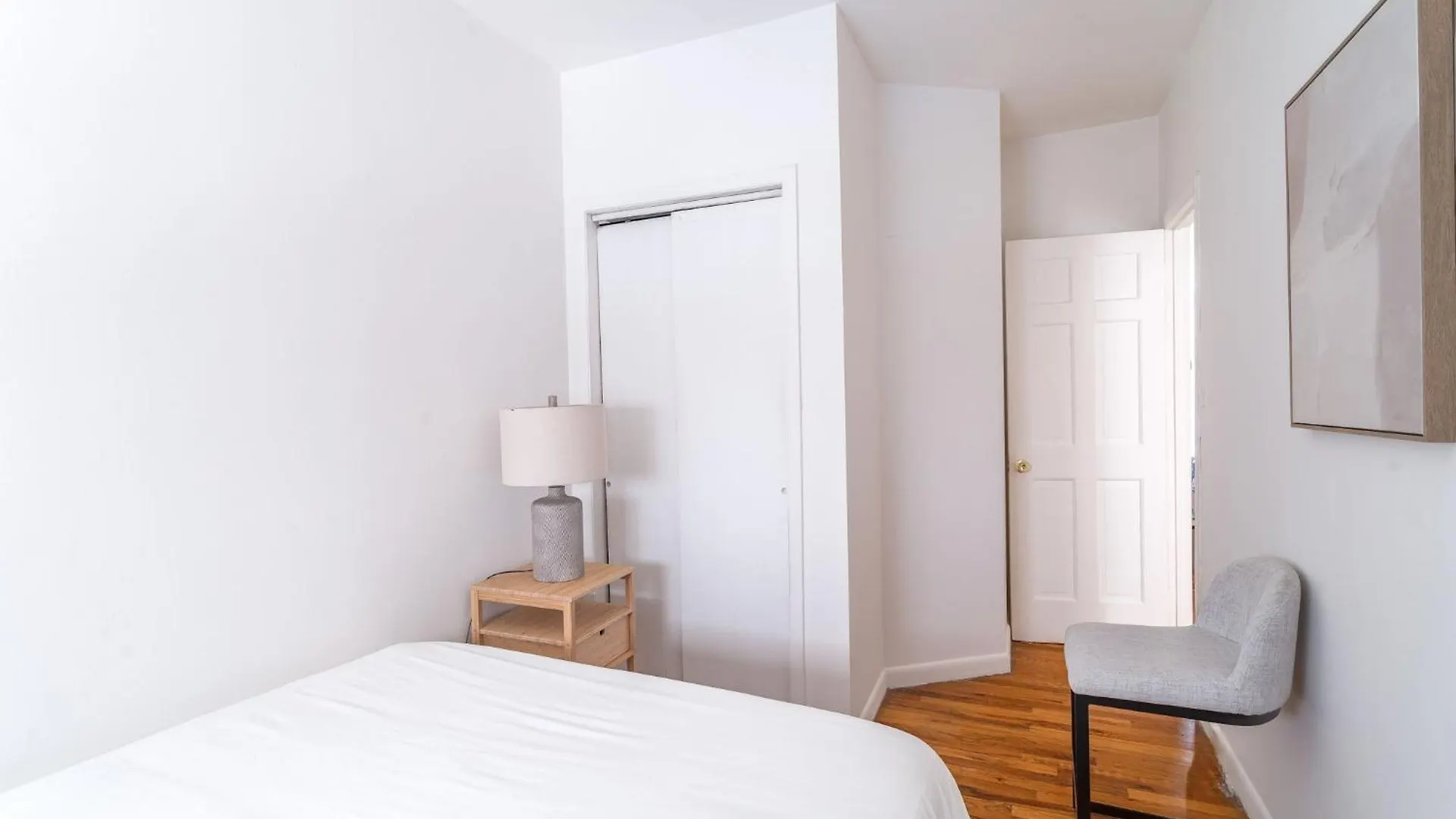 Central And Cozy 3Br 1Ba Escape In Hells Kitchen Close To Times Square New York USA