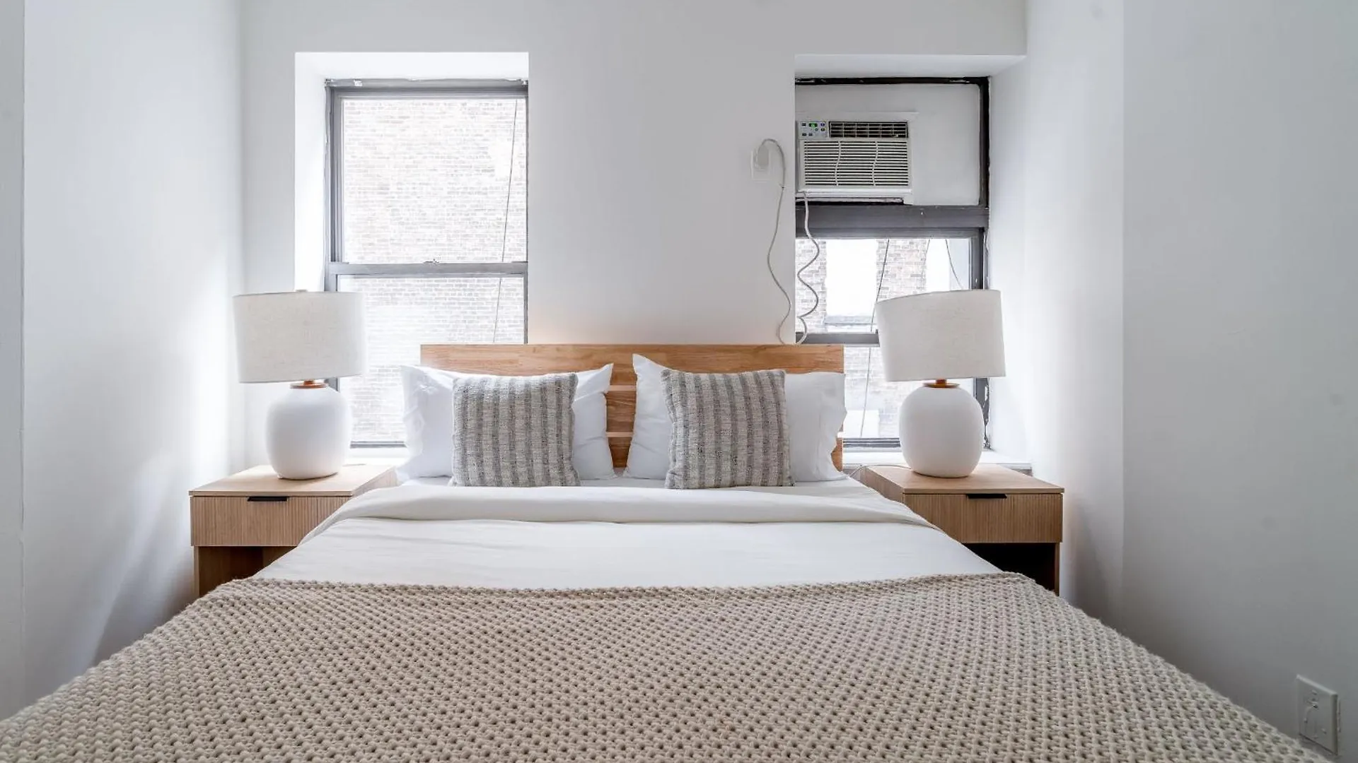 Lägenhet Central And Cozy 3Br 1Ba Escape In Hells Kitchen Close To Times Square New York